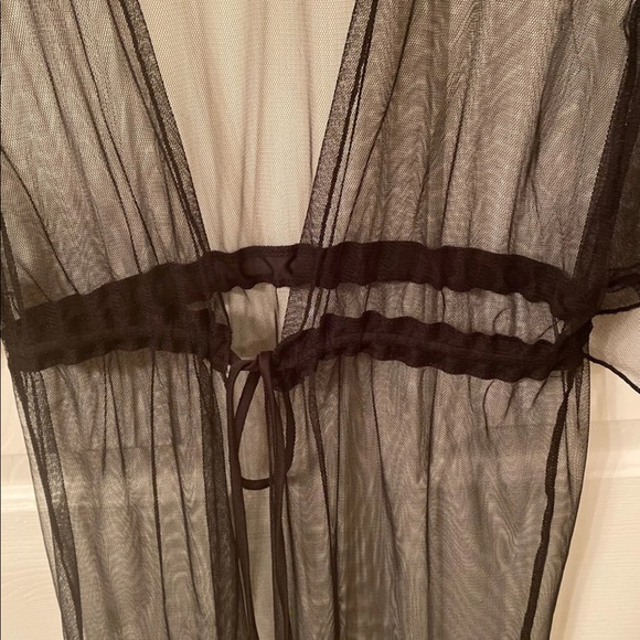 Cover up - Picture 2 of 5